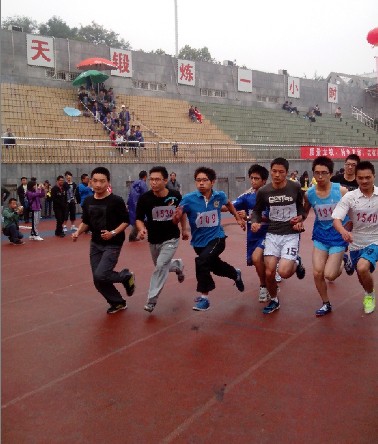 hy3380cc海洋之神员工踊跃参与校运动会